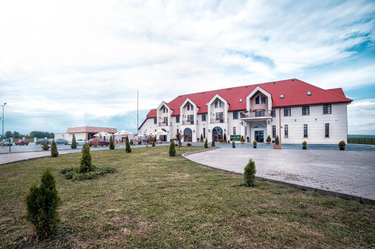 The Frontier Hotel Siret Exterior foto